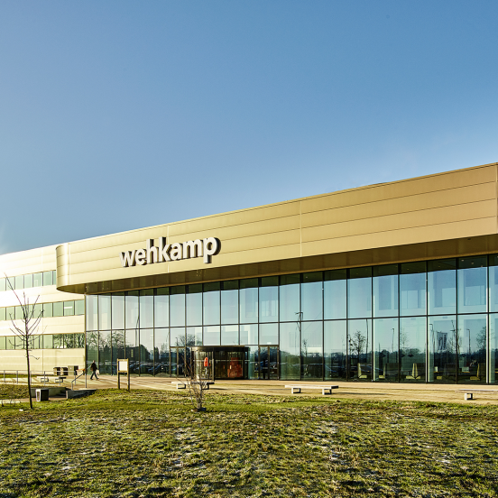 Intelligente automatisering helpt e-tailer beloften aan de klant waar te  maken – wehkamp.nl - KNAPP